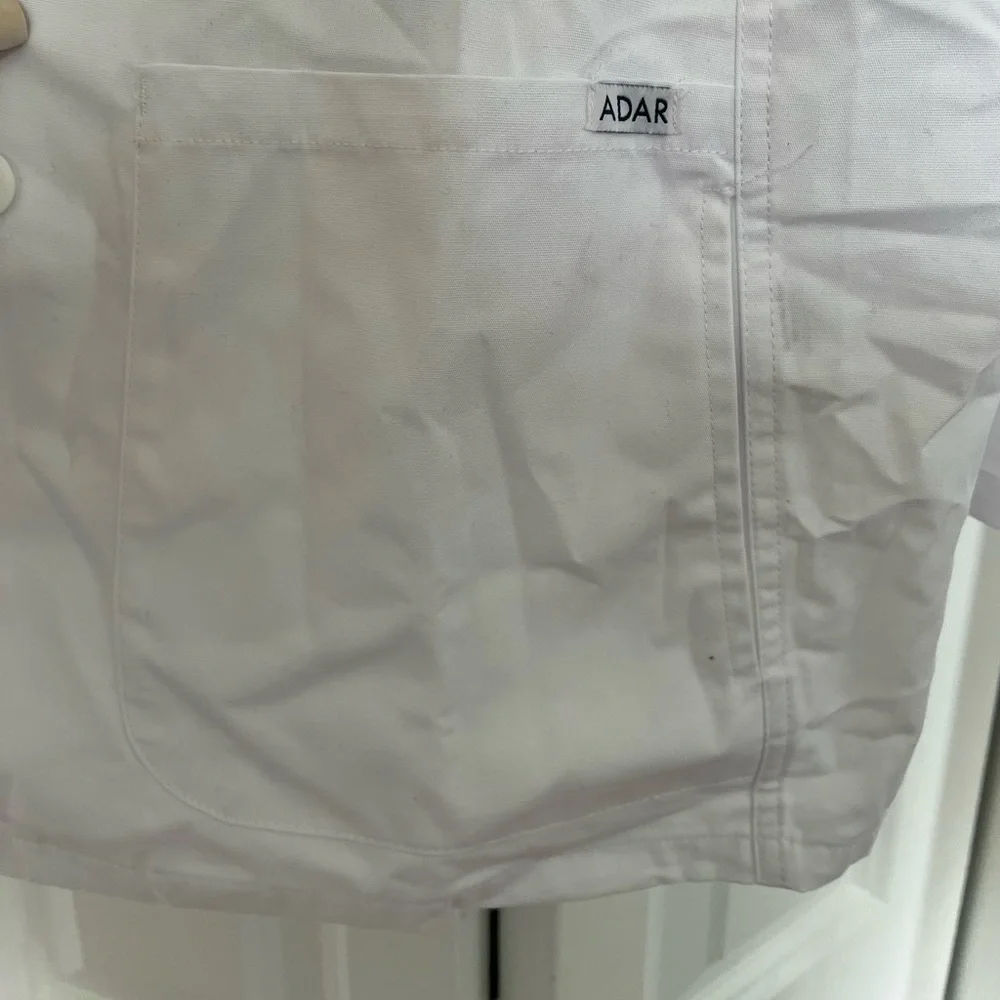 Lab/white coat - Picture 4 of 4
